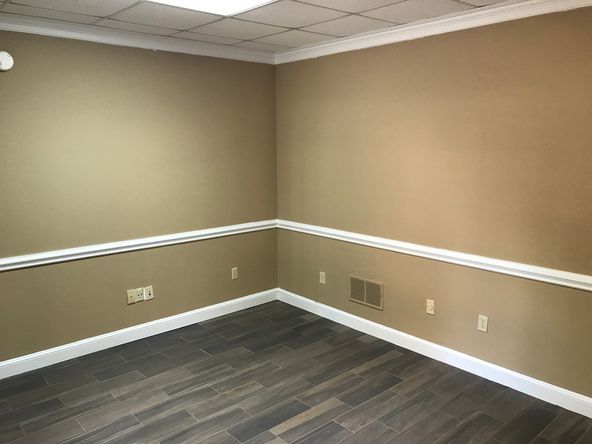 Walnut Bend Office Center: 320 S Walnut Bend Rd, Cordova, TN 38018